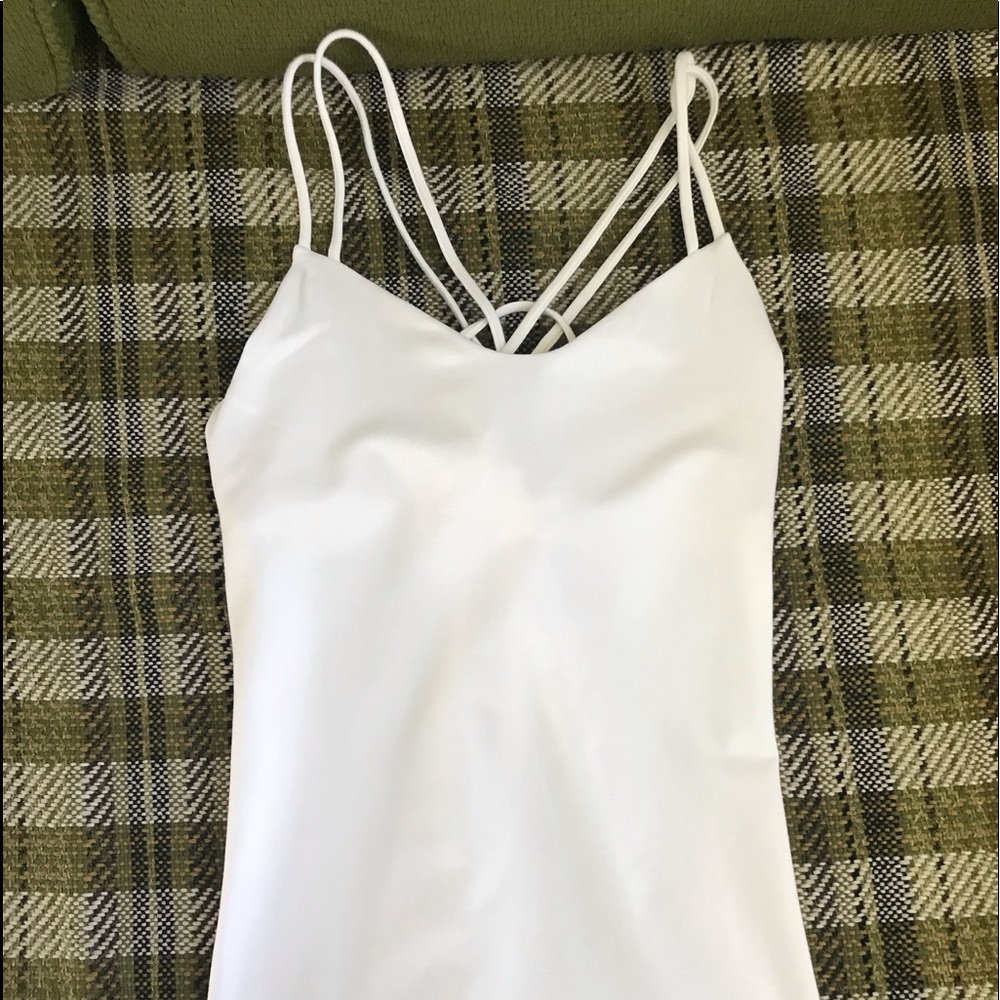 Lululemon Tank W/shelf bra